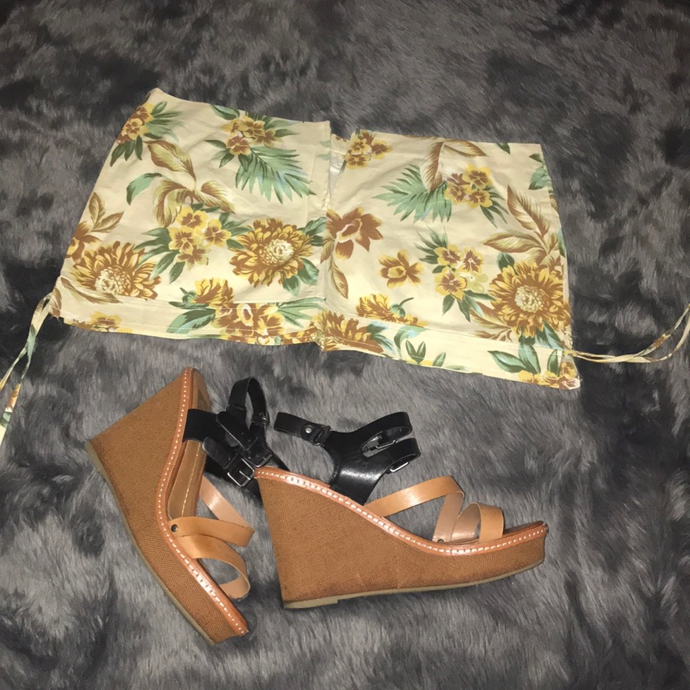 Floral mini add this to a bundle for $3